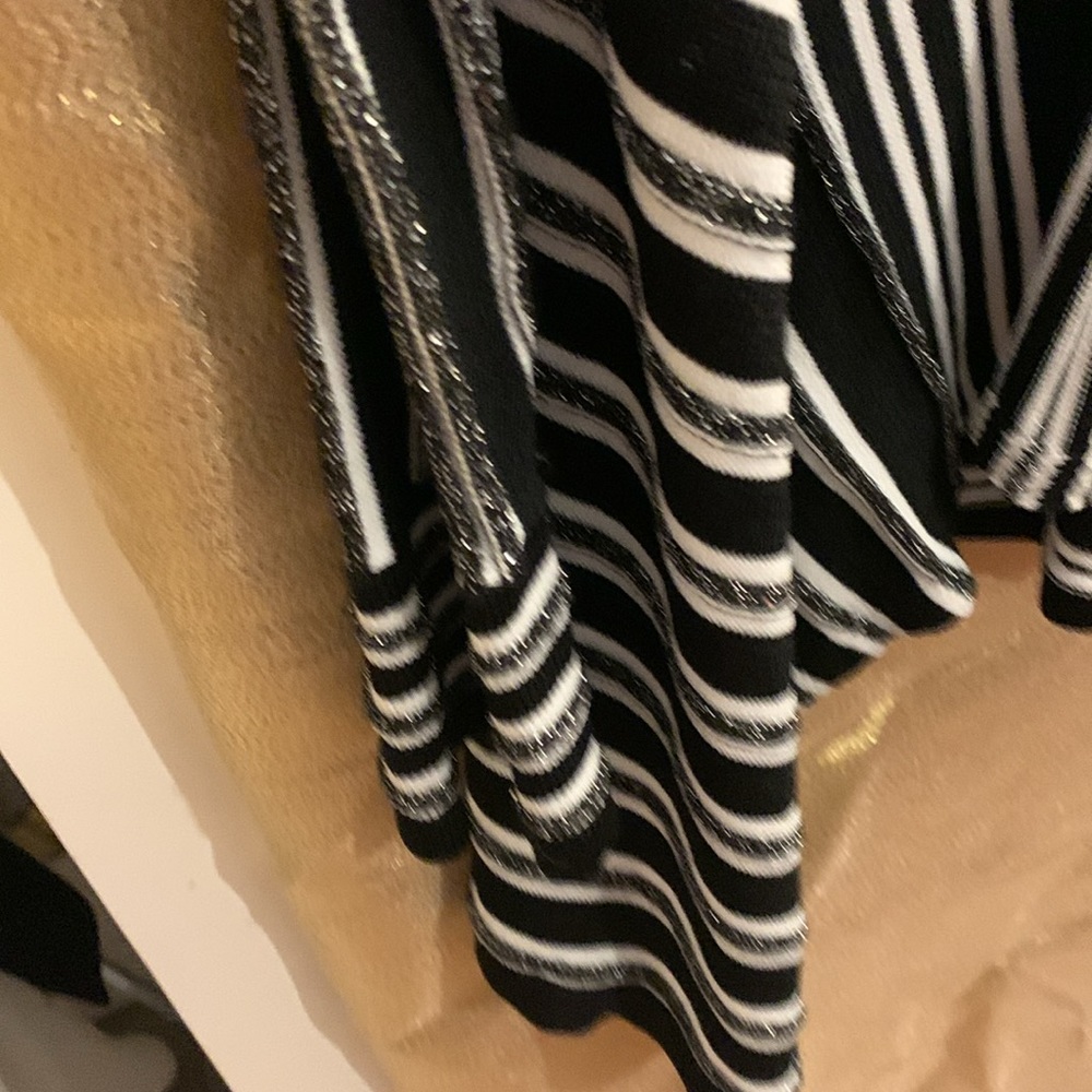 Cardigan - Picture 5 of 8
